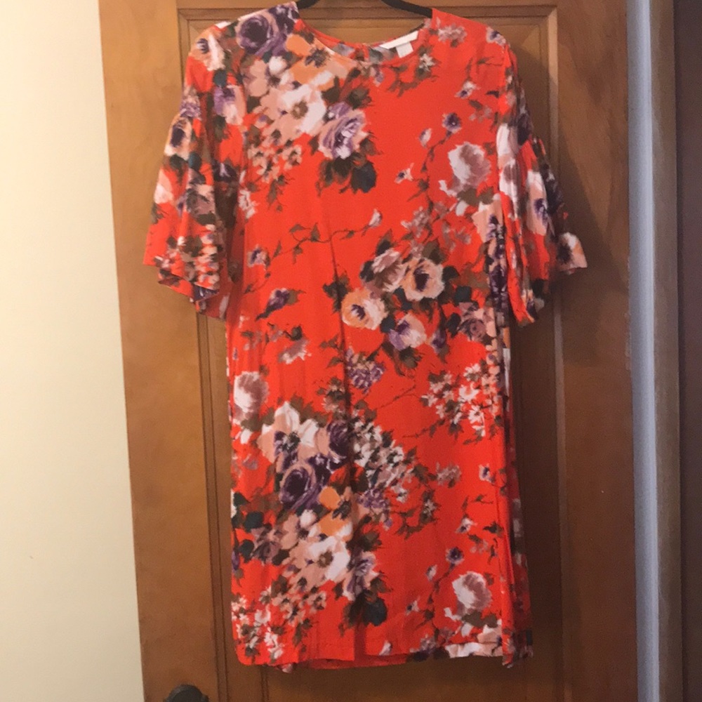 H&M floral mini, bell sleeve dress in red